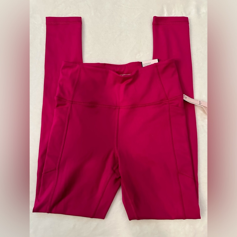 NWT Victoria’s Secret Incredible Essential Legging
